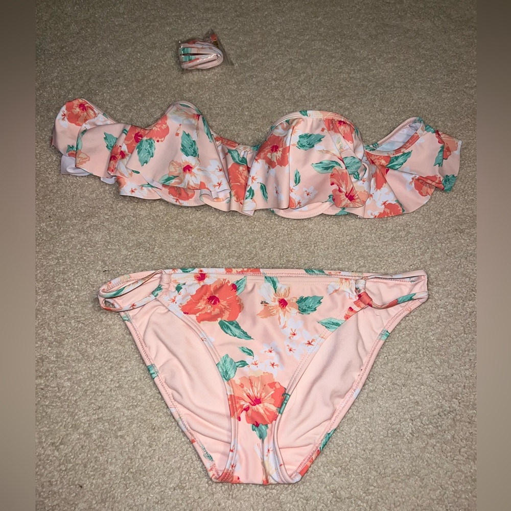Cold shoulder bikini